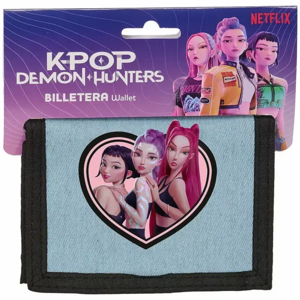 K‑pop Démonvadászok Denim Dreams pénztárca – 12,5×9,5 cm – 100% poliészter, tépőzáras, több rekesszel