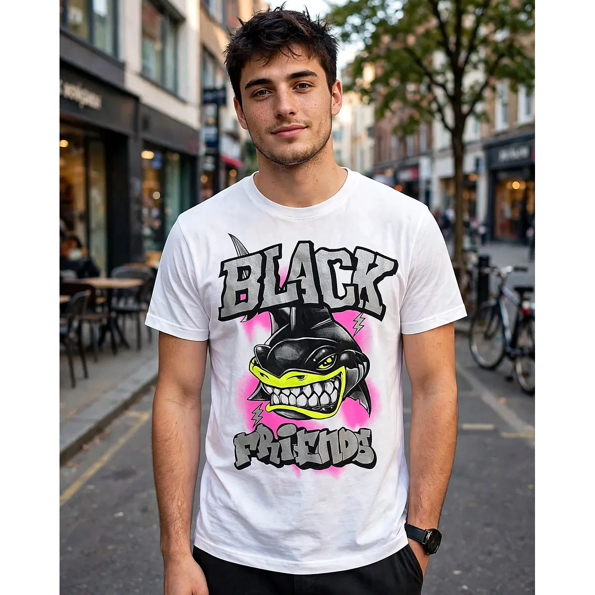 Férfi mintás póló Black Friends cápa dizájn
